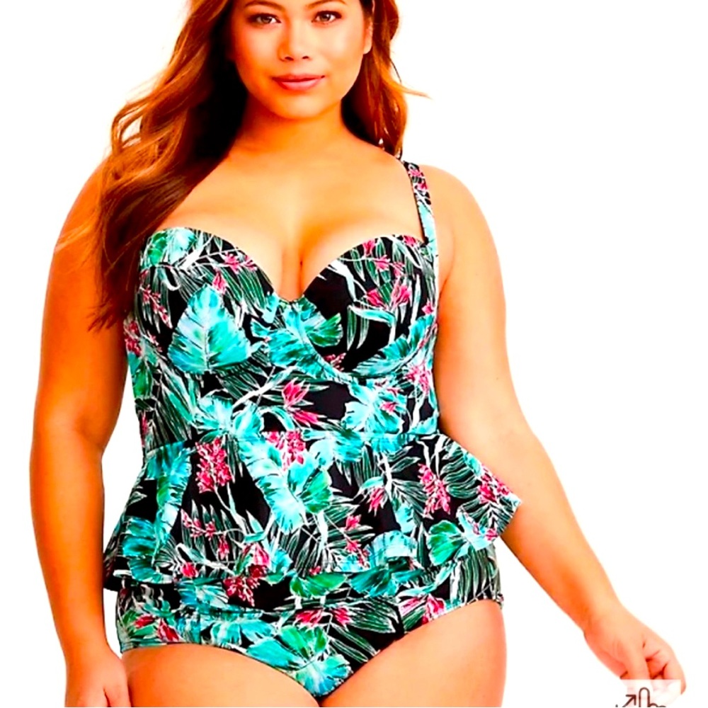 Torrid Tankinj size 2 NWT swim suit
